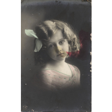Portrait de fillette.