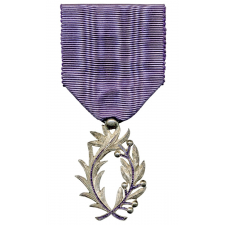 Palmes d'Officier d'Académie. 