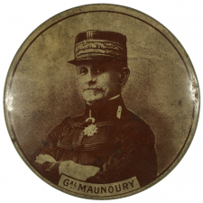 Boîte à l'effigie du général Maunoury.