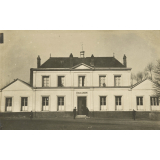 École de garçons. 