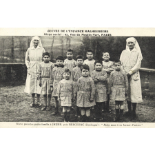 Oeuvre de L'Enfance Malheureuse Siège social: 92, rue du Moulin-Vert, Paris - Notre première petite famille à Jaure (Dordogne) - Aidez nous à en former d'autres.