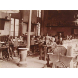 Ecole Primaire Supérieure de garçons, 44 rue Condé à Lyon - Atelier de travaux manuels. 