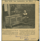 Une école, une institutrice, un élève.