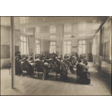 Ecole Normale d'Institutrices des Batignolles (Paris). La salle d'études.



