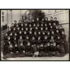 Ecole Normale d'Institutrices de Laval - Personnel et élèves-maîtresses. 