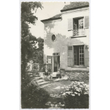 Le Montlouis de J. J. Rousseau. Montmorency (S.-et-Oise). La maison côté jardin (Restauration de 1950).