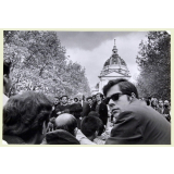 Discours dans une manifestation. 