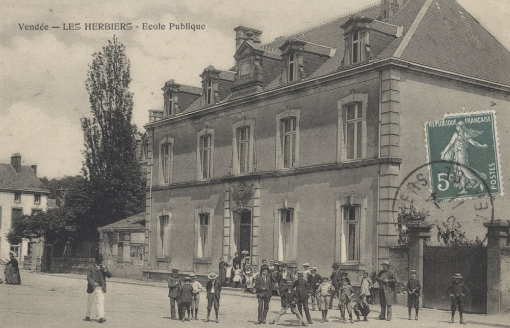 Vendée - Les Herbiers - Ecole Publique.