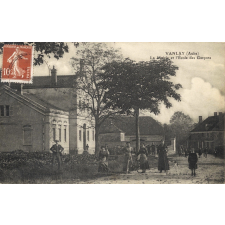 Vanlay (Aube) - La Mairie et l'Ecole des Garçons.