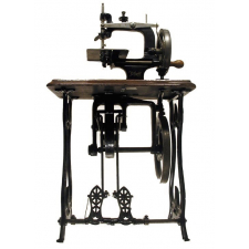 Machine à coudre de poupée