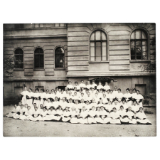 Groupe choral des demoiselles du IIème gymnase d'Odessa.