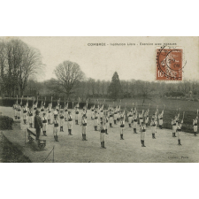 Combrée - Institution Libre - Exercice avec massues.