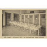 Collège Saint-Marc - Alexandrie (Egypte) - 15 - Une des Salles de Douches et Lavabos.