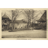 Oeuvre des Pupilles de l'Ecole Publique - Foyer d'Avize (Marne) - La Cour.