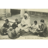 386 - Scènes et types - Une Ecole indigène.