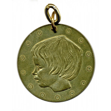 Médaille des Assises Nationales pour une Enfance Heureuse. 