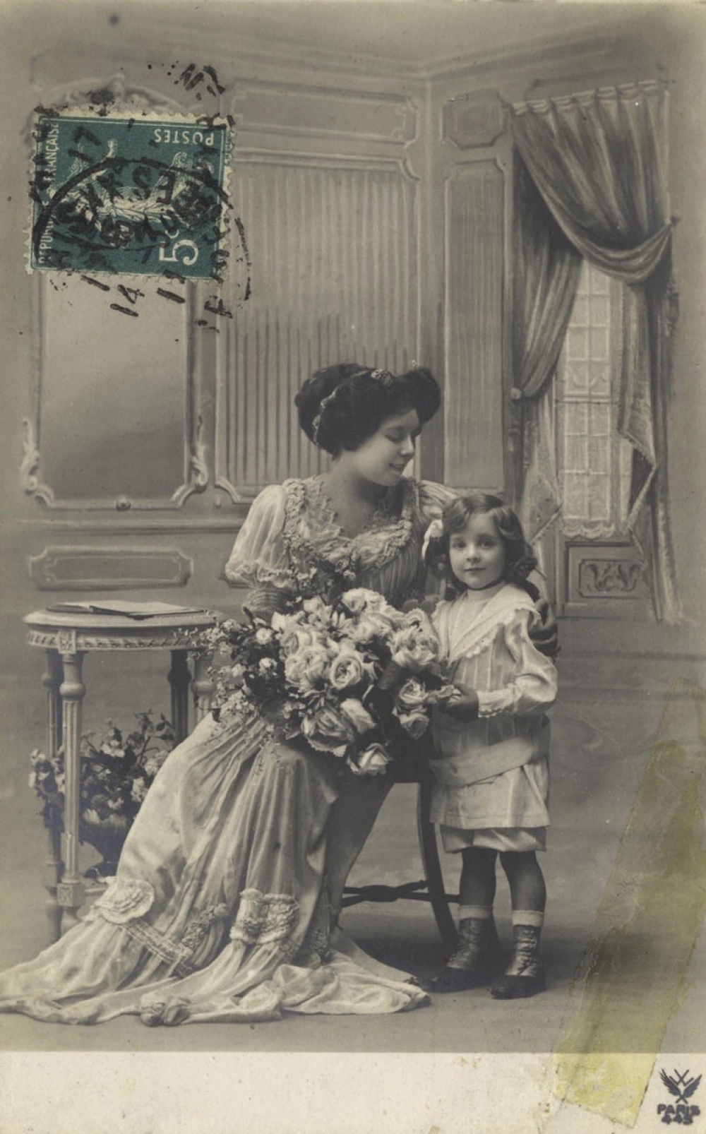 Fillette et sa mère. 