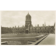 48609A - Oxford - Christ Church - Tom Quad (Founded AD 1525).