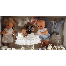 Boîte de vêtements et accessoires de poupée, Baigneur, Poupée enfant. 