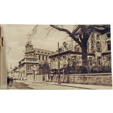 Université Catholique de Louvain - Catholic University of Louvain - Catholieke Hoogeschool van Leuven - 2e série - Collèges Universitaires, rue de Namur. De droite à gauche : Collège d'Arras (1509), Collège des Prémontrés (1755), Collège Royal (1586), Eglise St. Michel - University Colleges. From right to left : Arras College (1509), Premonstratensian College (1755), Royal College (1586), S. Michael's Church - Hoogeschoolcolleges in de Naamschestraat. Van rechts tot links : College van Arras (1509), College der Norbertijnen (1755), Kininklijk College (1586), Kerk van St. Michiel.