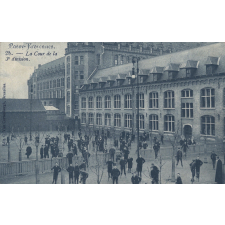 Passy-Froyennes - 25 - La Cour de la 3e division.