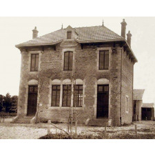 Nouvelle école mixte du Planois (1900).