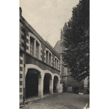 Angers - Pensionnat du S.-C. de la Madeleine - Cour intérieure.