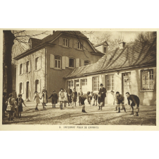 Ecole de plein air permanente - Ville de Mulhouse - Pfastatt (Haut-Rhin) - Internat pour 20 enfants.