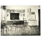 Cabinet de physique du IIème gymnase des demoiselles d'Odessa, en Russie.