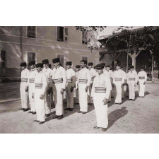 Gymnastique: position du soldat. 2e et 3e années - ENG d'Ajaccio. 