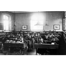Ecole Normale d'Instituteurs de Châteauroux - Elèves à l'étude, le 7 novembre 1899.