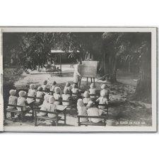 Pantin. Ecole Maternelle de plein Air (1923 - 1931). La classe en plein air.