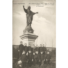 Passy-Froyennes - 48 - La statue du Sacré Coeur - Vue des cours de récréation et les plus jeunes élèves du Pensionnat.
