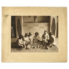 Enfants de maternelle. Jeux de construction.