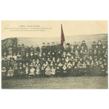 Fougères - Après la grève - La rentrée des petits Fougerais - Groupe des enfants qui ont été recueillis par les Rennais pendant la grève.
