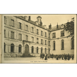 Pensionnat Notre-Dame - Mattaincourt (Vosges) - Cour Saint Pierre-Fourier.