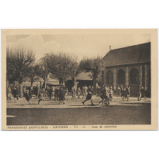 Pensionnat Saint-Louis - Louviers - Cour de Récréation.