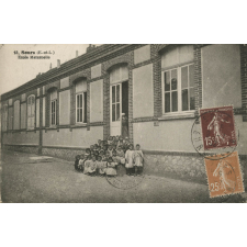 13 - Sours (E.-&-L.) - Ecole Maternelle.