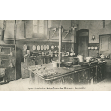 Lyon - Institution Notre-Dame des Minimes - La Cuisine.