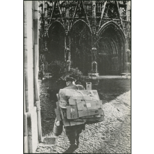 Cercle cartophile du collège Michelet. Images de Rouen. Ramasseur de cartons.