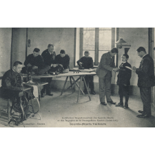 Institution Départementale des Sourds-Muets et des Aveugles de la Persagotière - Nantes (loire-Inf.) - Sourds-Muets Tailleurs.