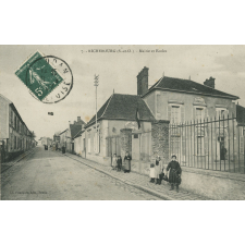 7 - Richebourg (S.-&-O.) - Mairie et Ecoles.