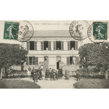 672 - Perthe (S.-&-M.) - L'Ecole.