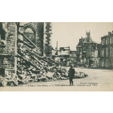 Chauny - L'Eglise Saint-Martin et la Place après la retraite allemande (avril 1917).