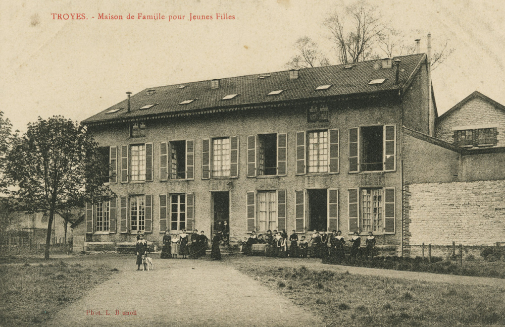 Troyes - Maison de Famille pour Jeunes Filles.