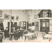 Maison des Etudiants - Intérieur du rez-de-chaussée (Vue de l'entrée).