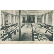 Lille - Ecole Ozanam - Réfectoire.