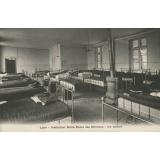 Lyon - Institution Notre-Dame des Minimes - Un Dortoir.