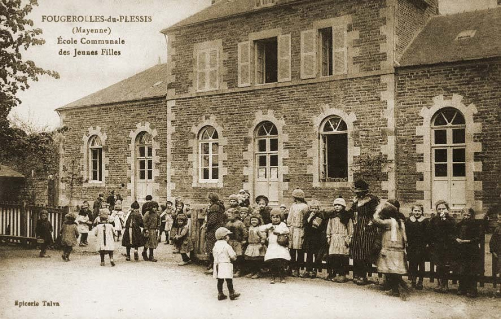 Fougerolles-du-Plessis (Mayenne) - Ecole Communale des Jeunes Filles.