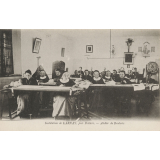 Institution de Larnay, près Poitiers - Atelier de Broderie.